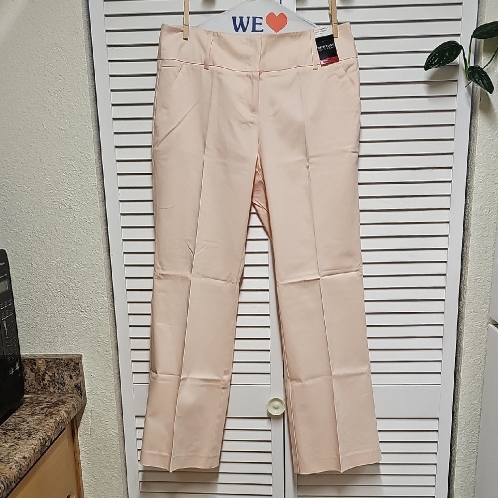 NWT New York & Company Pale Peach Tribeca Trouser Petite 8 Wide Vintage Flare